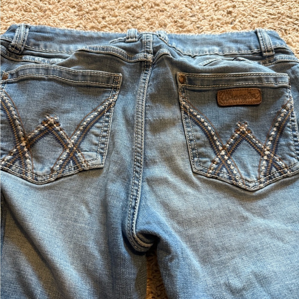 Wrangler Women's Flare Jeans in Faded Blue - Picture 5 of 7